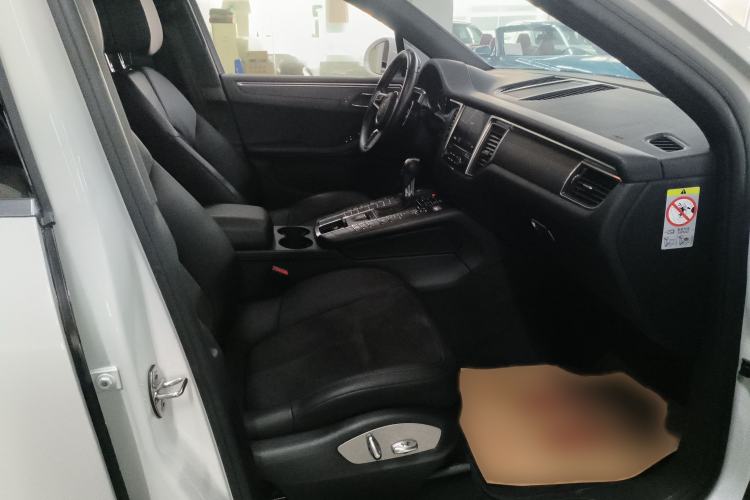 Used Porsche Macan 2017 Macan 2.0T Right Front Seat