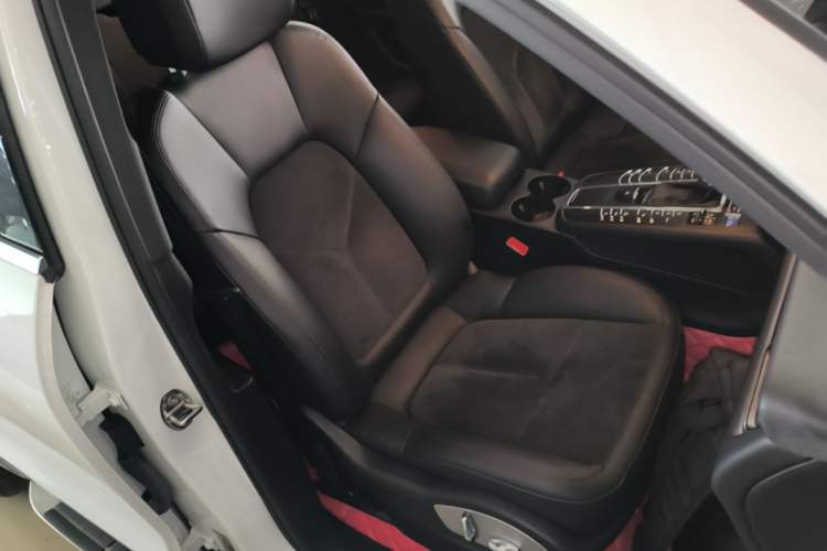 Used Porsche Macan 2017 Macan 2.0T Right Front Seat