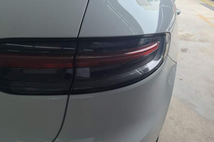 Used Porsche Macan 2017 Macan 2.0T Right Rear Taillight