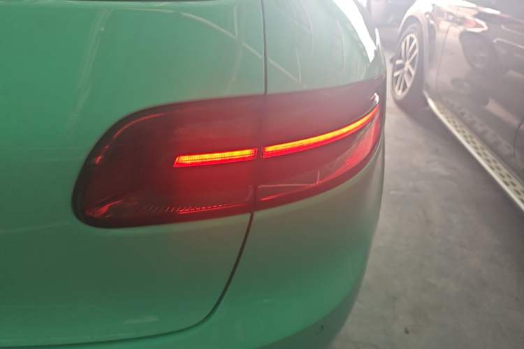 Used Porsche Macan 2017 Macan S 3.0T Right Rear Taillight