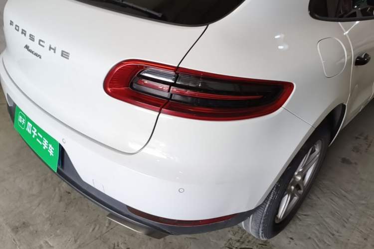 Used Porsche Macan 2017 Macan 2.0T Right Rear Taillight