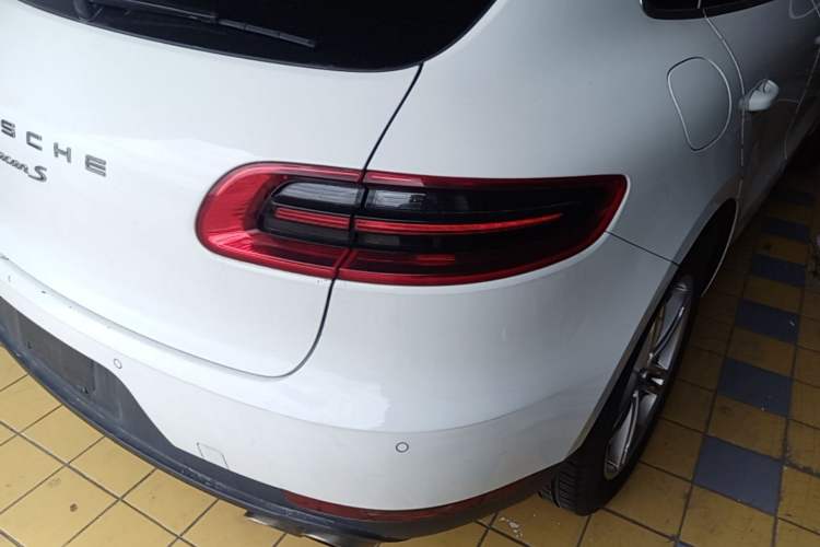 Used Porsche Macan 2017 Macan S 3.0T Right Rear Taillight