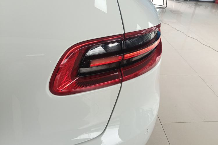 Used Porsche Macan 2017 Macan 2.0T Right Rear Taillight