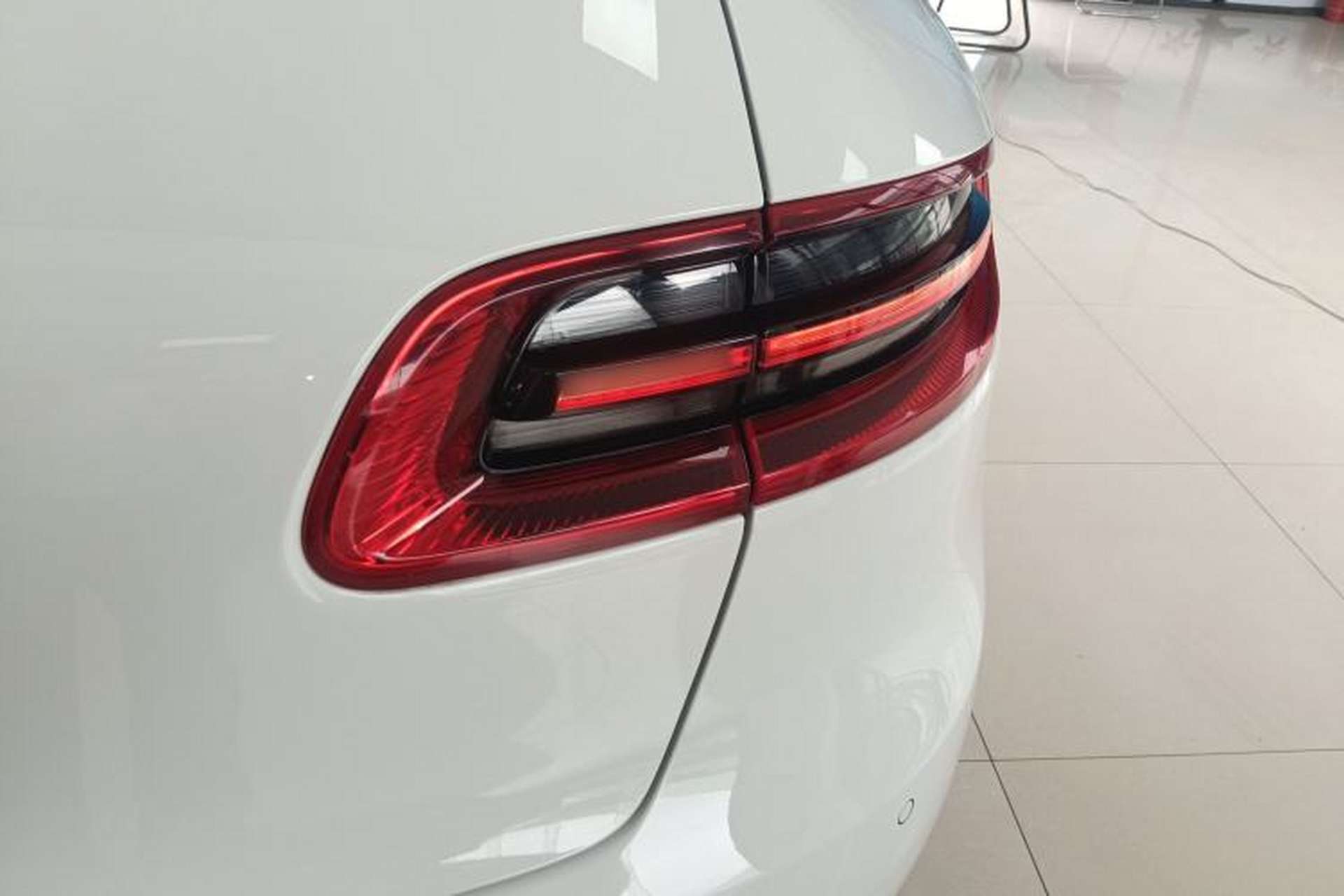 Used Porsche Macan 2017 Macan 2.0T Right Rear Taillight