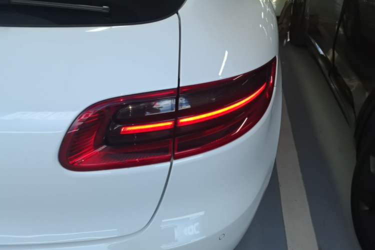 Used Porsche Macan 2017 Macan S 3.0T Right Rear Taillight