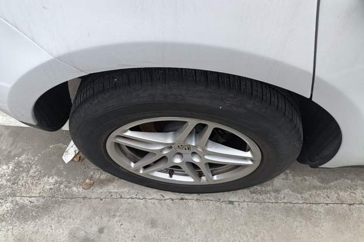 Used Porsche Macan 2017 Macan 2.0T Right Rear Wheel Hub