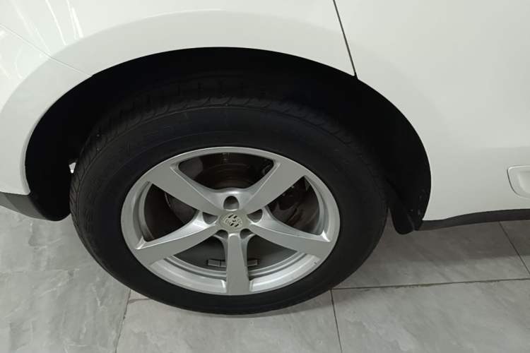 Used Porsche Macan 2017 Macan 2.0T Right Rear Wheel Hub