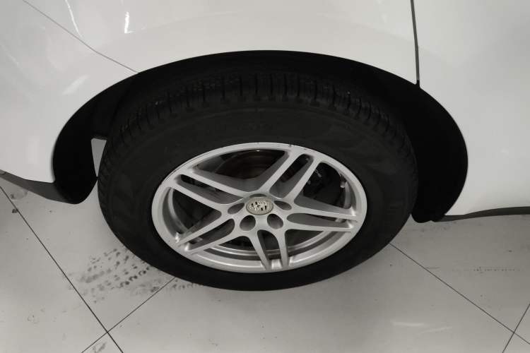 Used Porsche Macan 2017 Macan 2.0T Right Rear Wheel Hub
