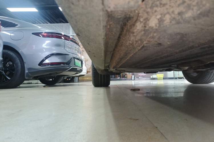 Used Porsche Macan 2017 Macan 2.0T Right Side Sill