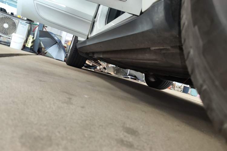 Used Porsche Macan 2017 Macan 2.0T Right Side Sill