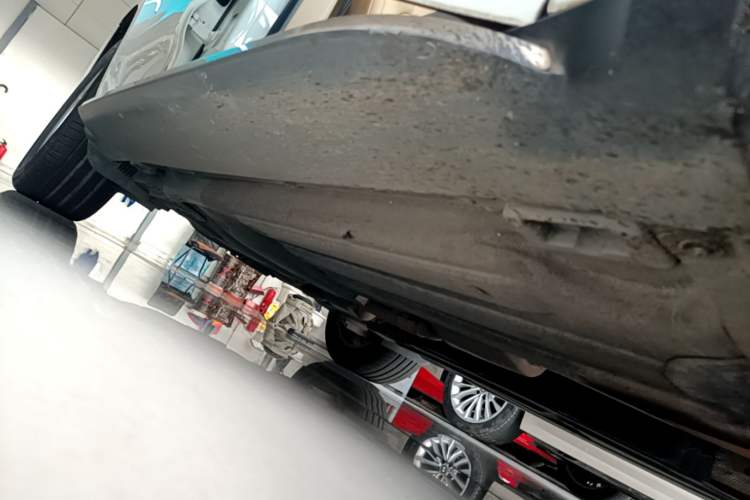 Used Porsche Macan 2017 Macan 2.0T Right Side Sill
