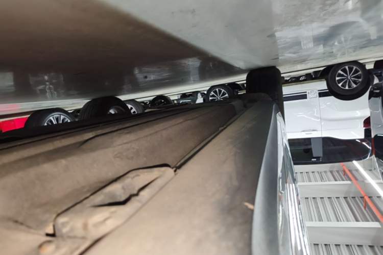 Used Porsche Macan 2017 Macan S 3.0T Right Side Sill