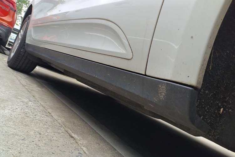 Used Porsche Macan 2017 Macan 2.0T Right Side Sill