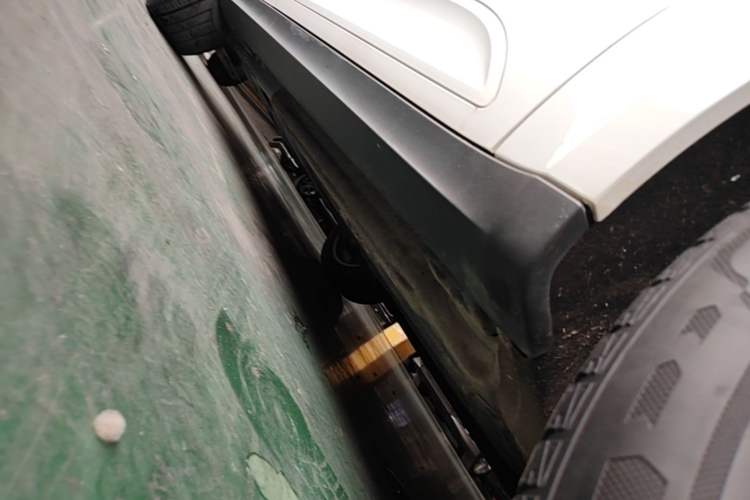 Used Porsche Macan 2017 Macan 2.0T Right Side Sill