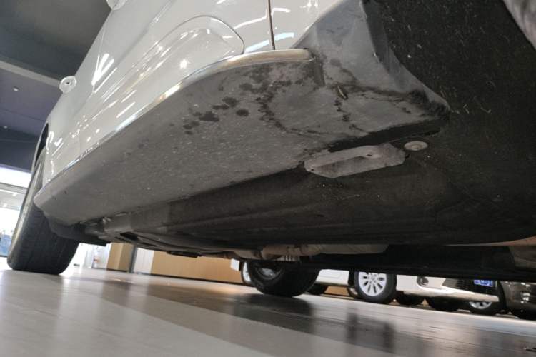 Used Porsche Macan 2017 Macan 2.0T Right Side Sill