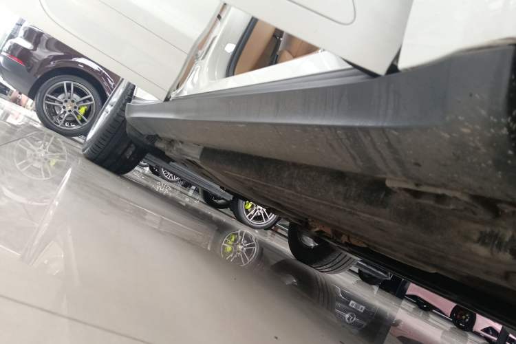 Used Porsche Macan 2017 Macan 2.0T Right Side Sill