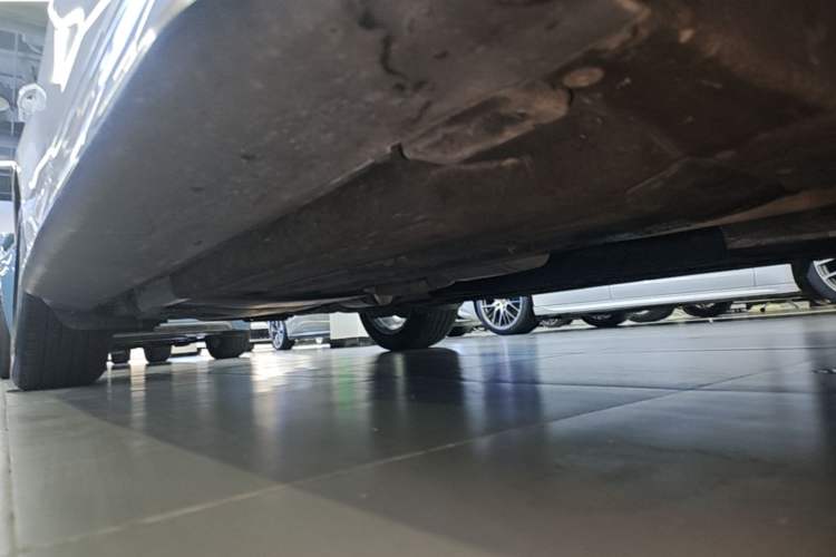 Used Porsche Macan 2017 Macan 2.0T Right Side Sill