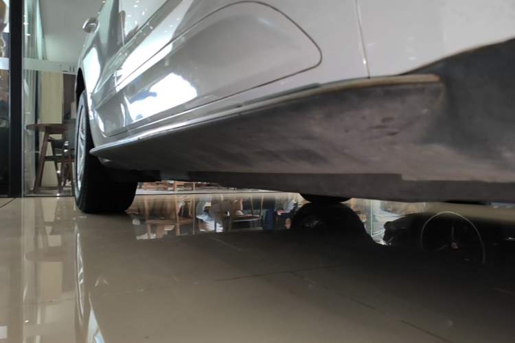 Used Porsche Macan 2017 Macan 2.0T Right Side Sill