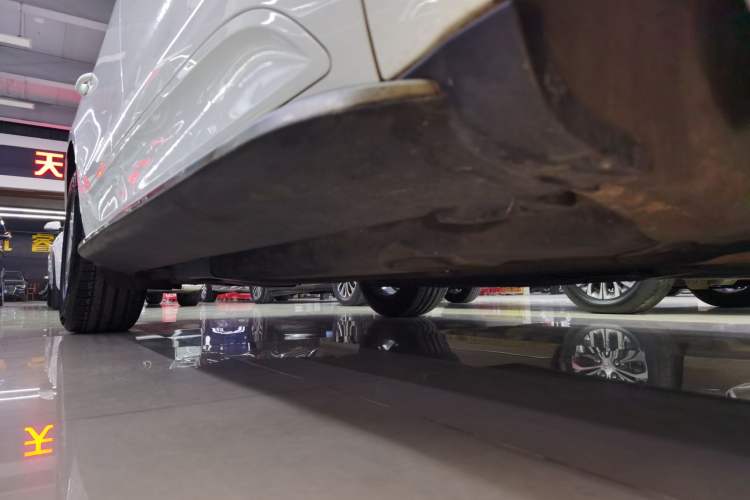 Used Porsche Macan 2017 Macan S 3.0T Right Side Sill
