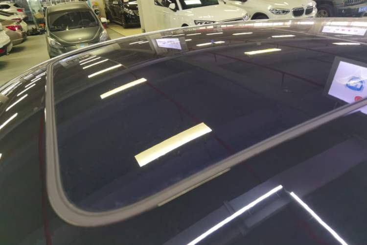 Used Porsche Macan 2017 Macan 2.0T Roof