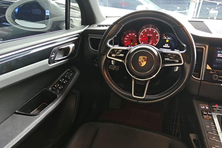Used Porsche Macan 2017 Macan S 3.0T Steering Wheel
