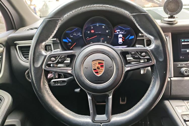 Used Porsche Macan 2017 Macan 2.0T Steering Wheel