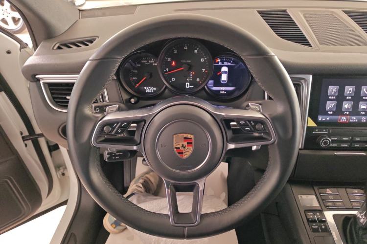 Used Porsche Macan 2017 Macan 2.0T Steering Wheel