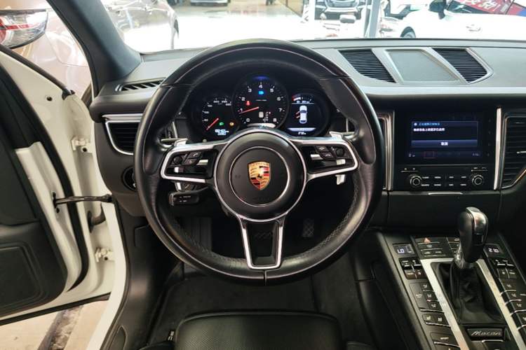Used Porsche Macan 2017 Macan 2.0T Steering Wheel