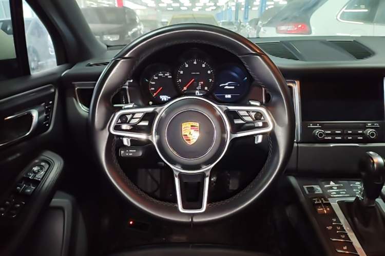 Used Porsche Macan 2017 Macan 2.0T Steering Wheel