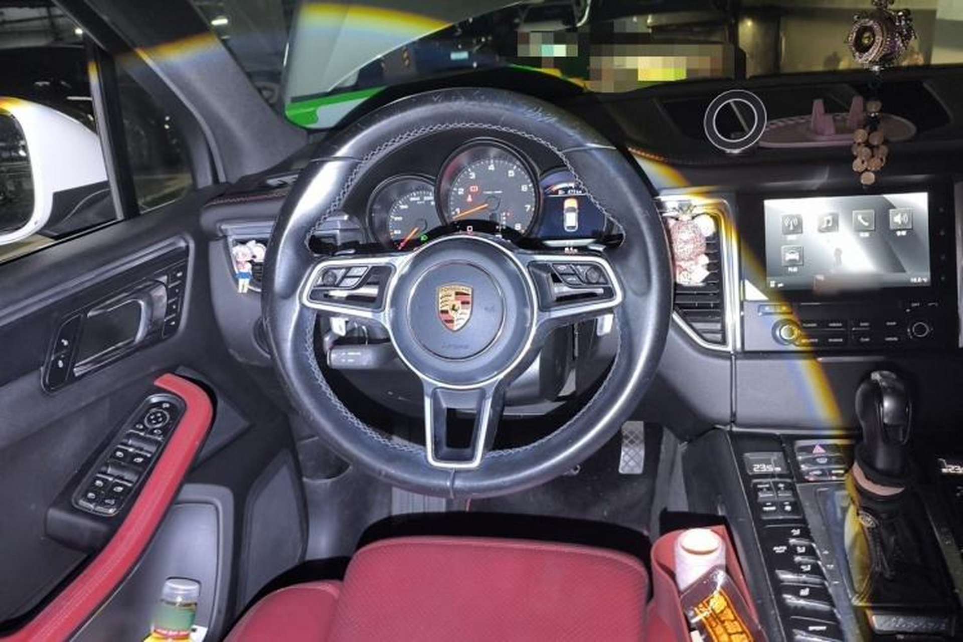 Used Porsche Macan 2017 Macan 2.0T Steering Wheel