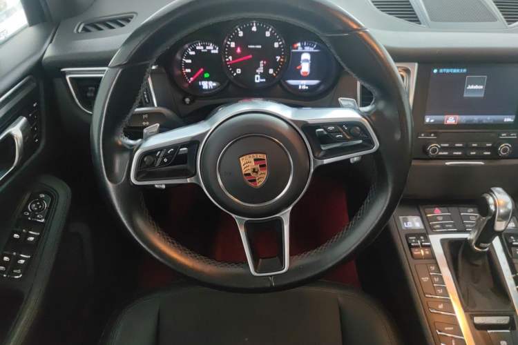 Used Porsche Macan 2017 Macan 2.0T Steering Wheel