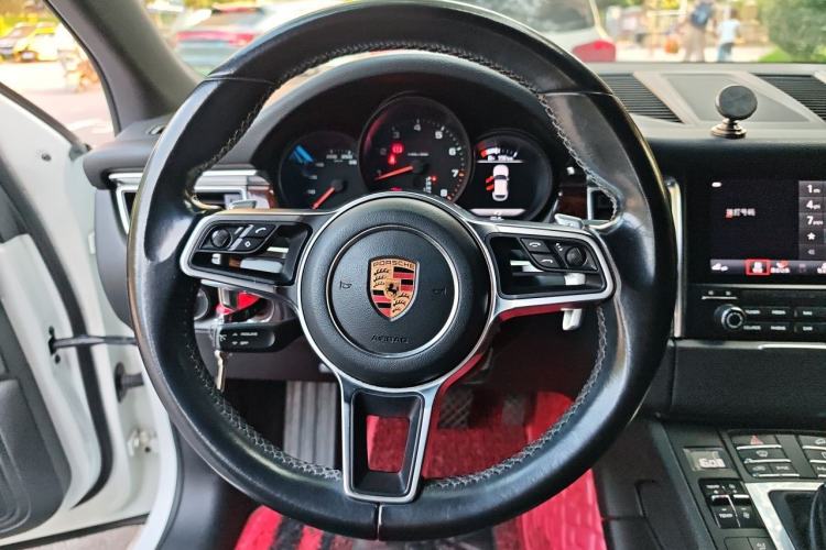 Used Porsche Macan 2017 Macan 2.0T Steering Wheel