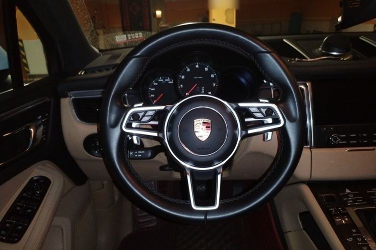 Used Porsche Macan 2017 Macan 2.0T Steering Wheel