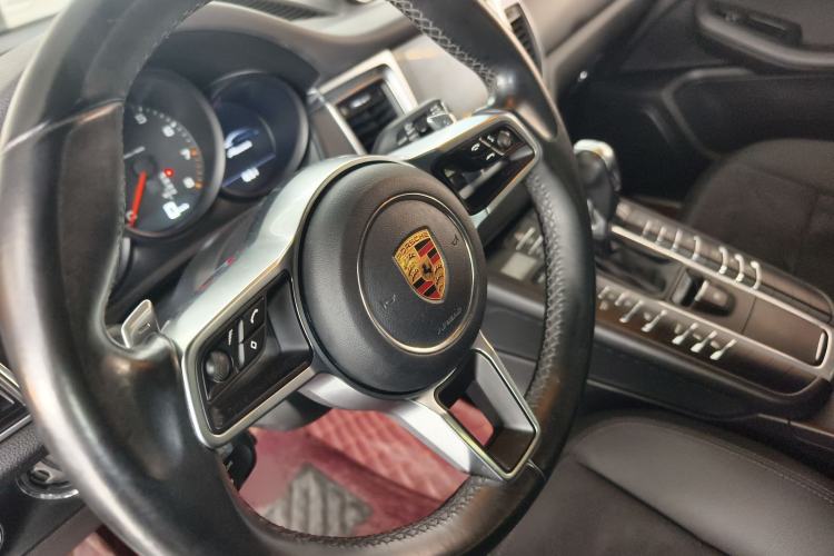 Used Porsche Macan 2017 Macan 2.0T Steering Wheel