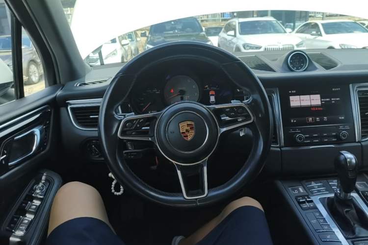 Used Porsche Macan 2017 Macan S 3.0T Steering Wheel