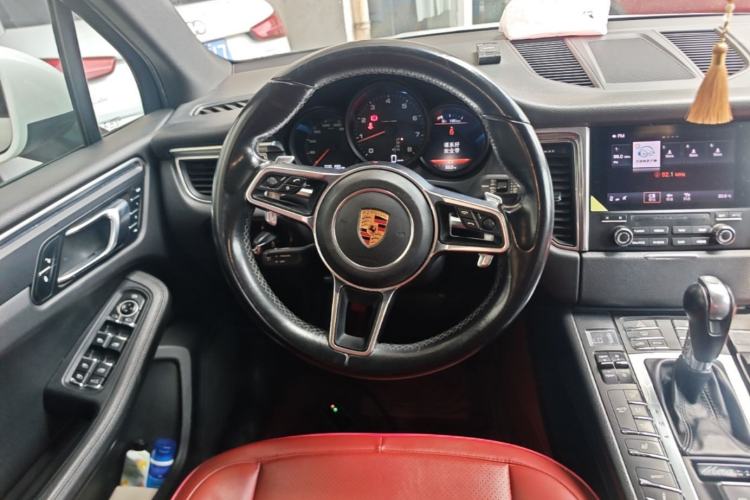 Used Porsche Macan 2017 Macan 2.0T Steering Wheel