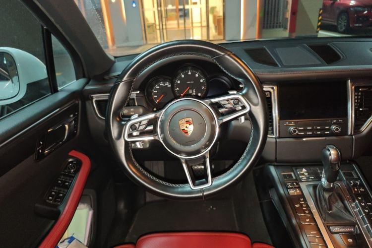 Used Porsche Macan 2017 Macan 2.0T Steering Wheel