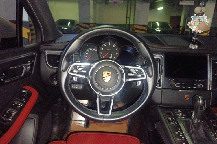Used Porsche Macan 2017 Macan 2.0T Steering Wheel