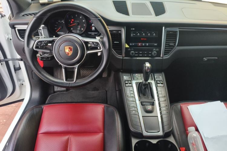Used Porsche Macan 2017 Macan 2.0T Steering Wheel
