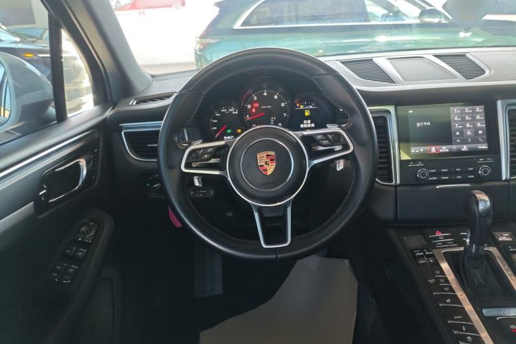 Used Porsche Macan 2017 Macan 2.0T Steering Wheel
