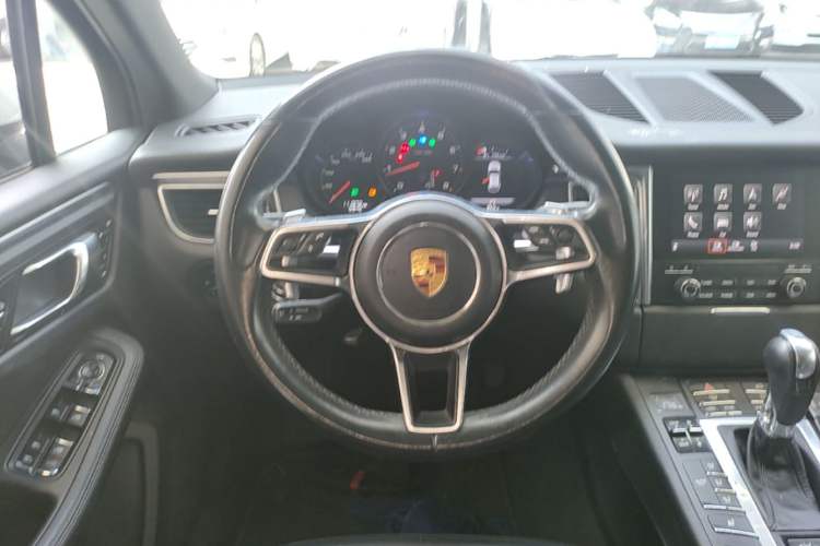 Used Porsche Macan 2017 Macan 2.0T Steering Wheel