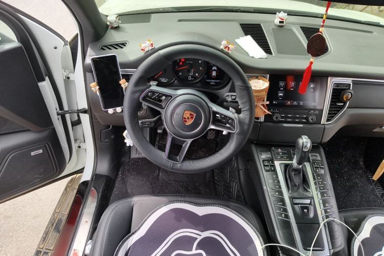 Used Porsche Macan 2017 Macan 2.0T Steering Wheel