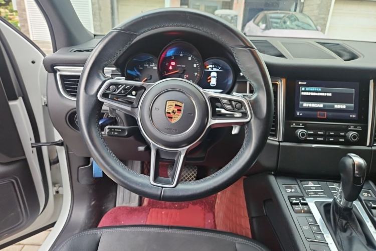 Used Porsche Macan 2017 Macan 2.0T Steering Wheel