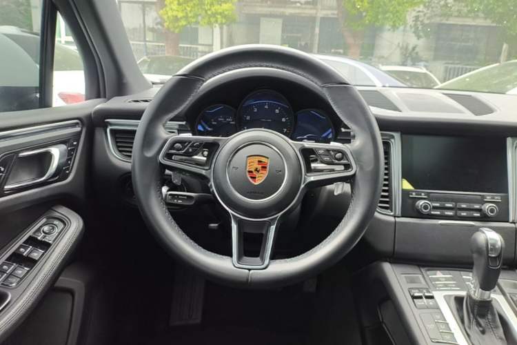 Used Porsche Macan 2017 Macan 2.0T Steering Wheel