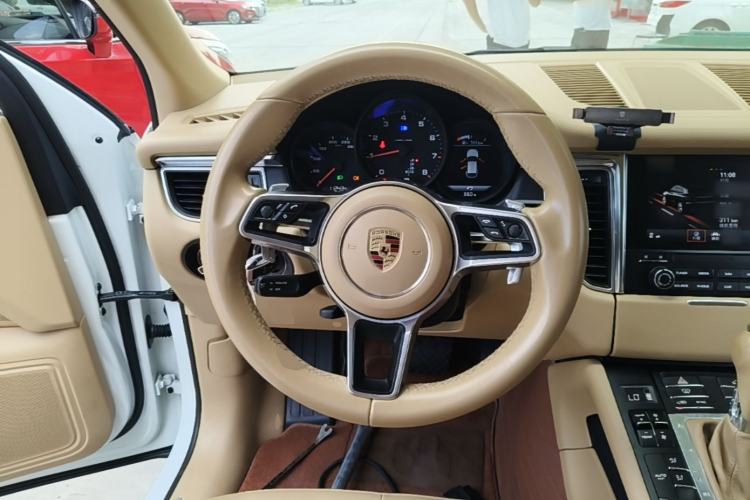 Used Porsche Macan 2017 Macan 2.0T Steering Wheel