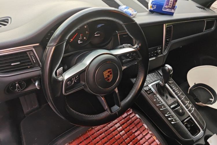 Used Porsche Macan 2017 Macan 2.0T Steering Wheel
