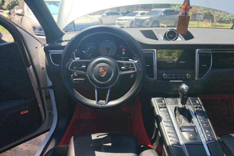 Used Porsche Macan 2017 Macan S 3.0T Steering Wheel