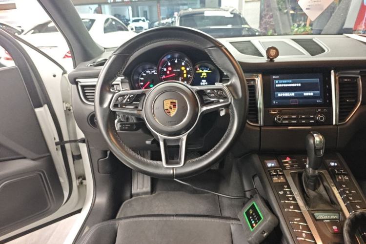 Used Porsche Macan 2017 Macan 2.0T Steering Wheel
