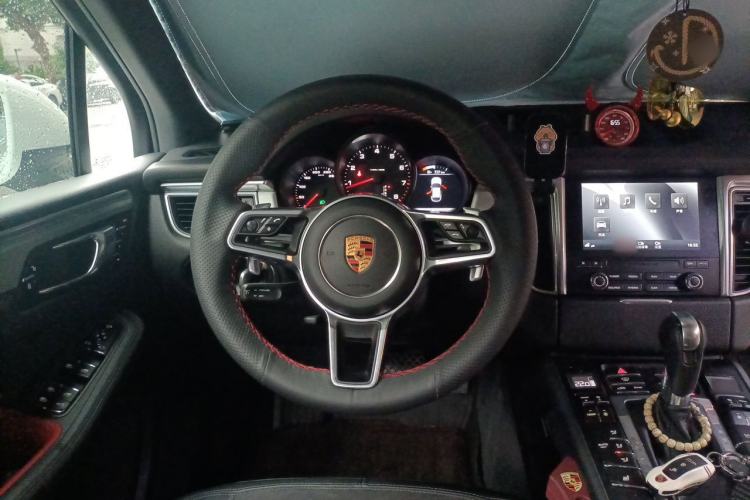 Used Porsche Macan 2017 Macan 2.0T Steering Wheel