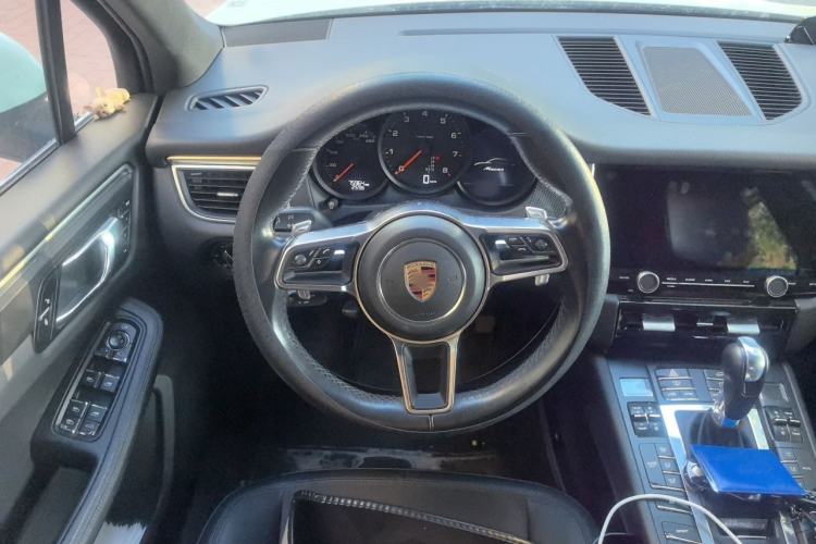 Used Porsche Macan 2017 Macan 2.0T Steering Wheel